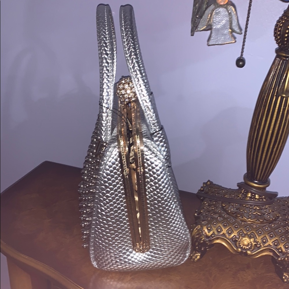 Elegant Silver and Gold Women's Handbag NEW. - Picture 6 of 7